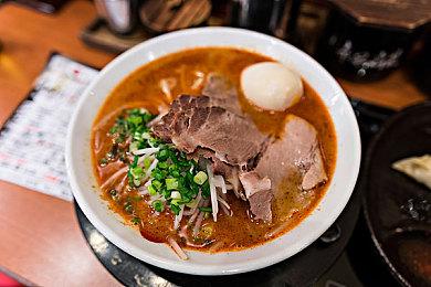 《绿林侠盗：亡命之徒与传奇》第一赛季将于9月2日推出！